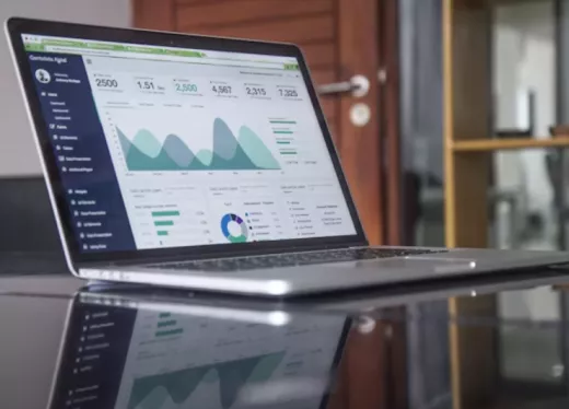 Optimizare generativă pentru AI și asistenți vocali